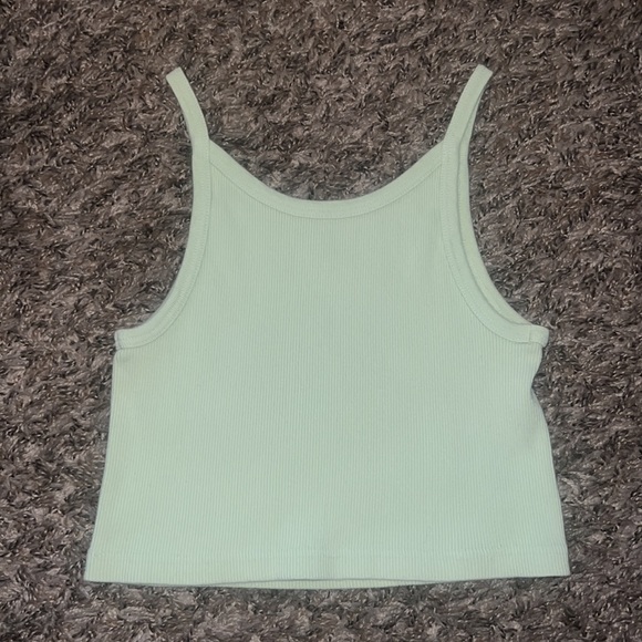 Brandy Melville light green cropped tank top - Picture 3 of 4